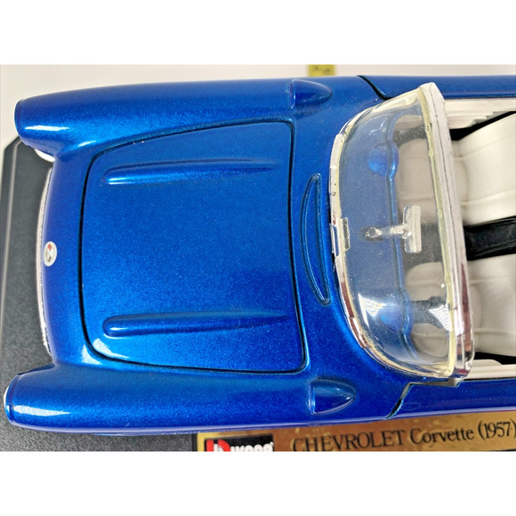 Road Tough 1957 Chevy Corvette 1:24 Scale Diecast Model Car With Plastic Stand - Picture 7 of 16